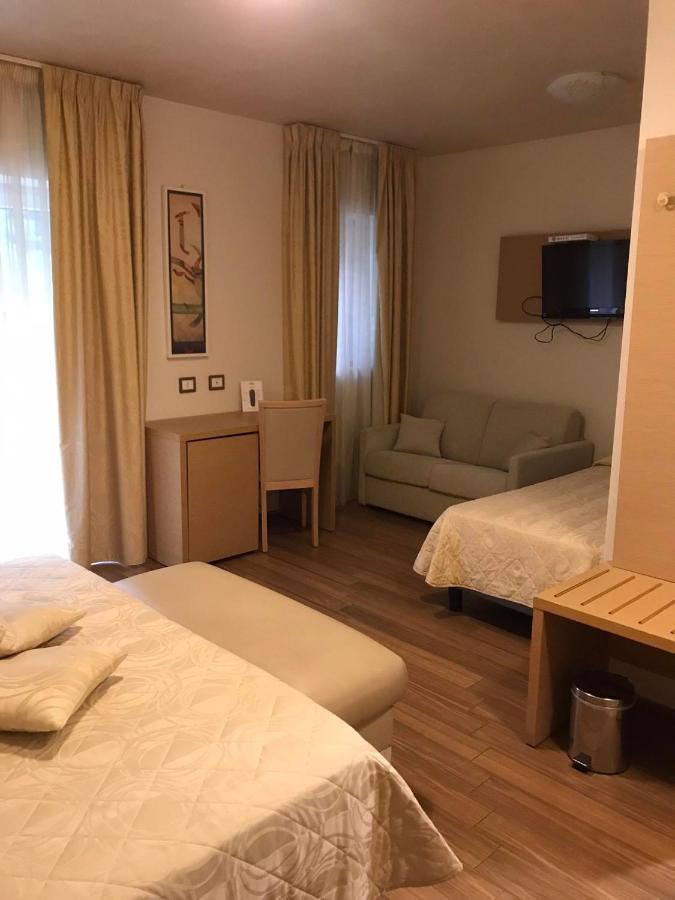Hotel Duchessa Della Sila سان جيوفاني ان فيوري المظهر الخارجي الصورة
