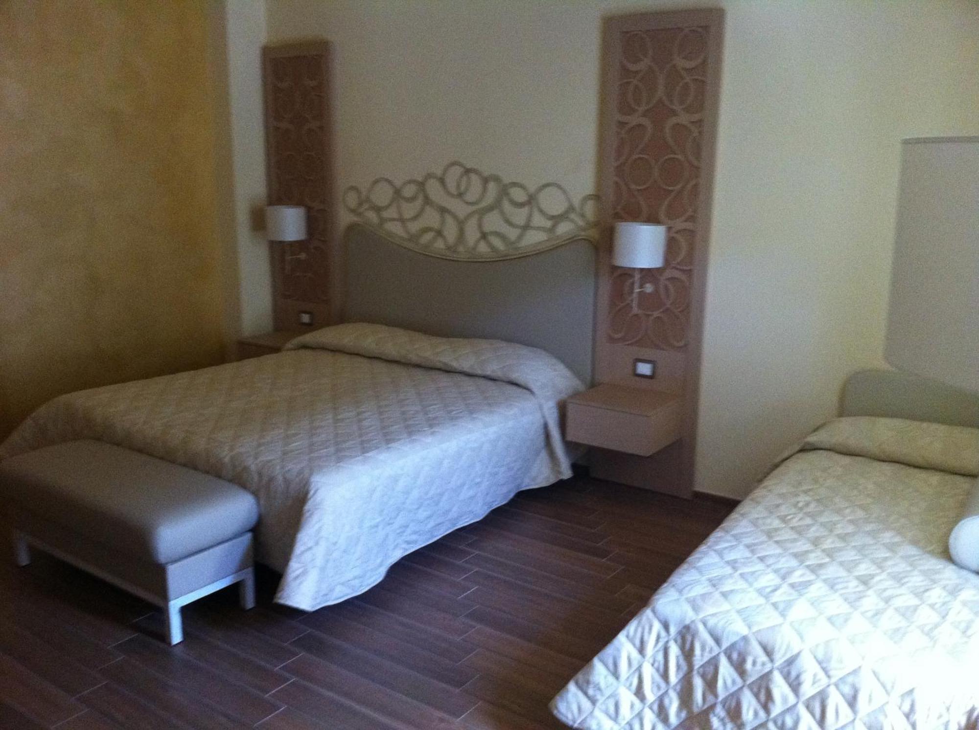Hotel Duchessa Della Sila سان جيوفاني ان فيوري المظهر الخارجي الصورة