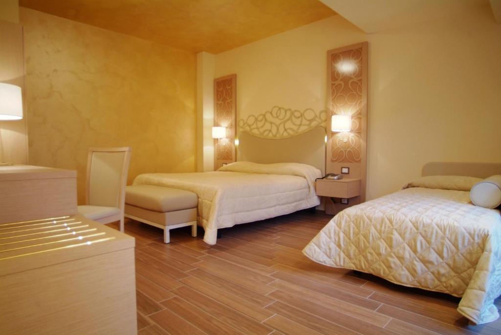 Hotel Duchessa Della Sila سان جيوفاني ان فيوري المظهر الخارجي الصورة